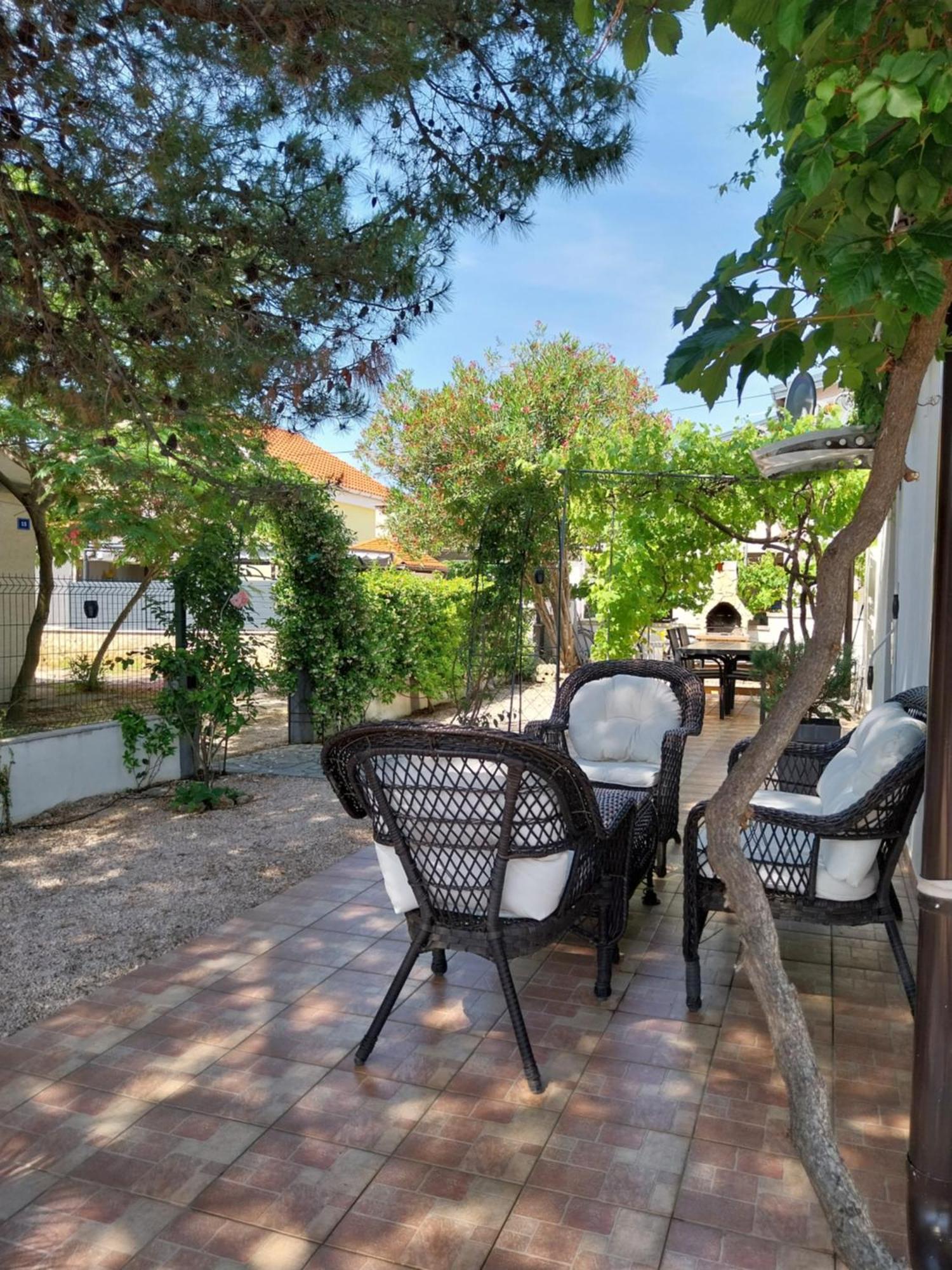 Apartments Filip & Nina Vir Exterior photo